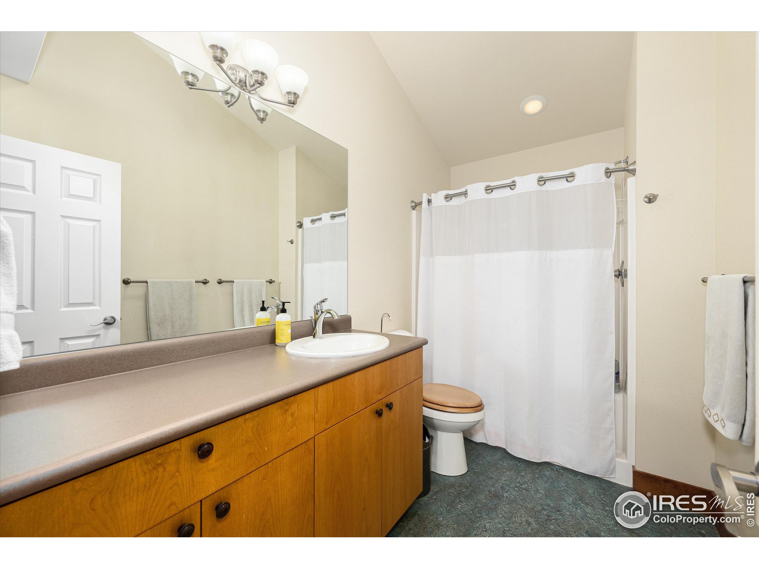 10435 Roan Mountain Road Bellvue, CO 80512 - Photo 26 of 40