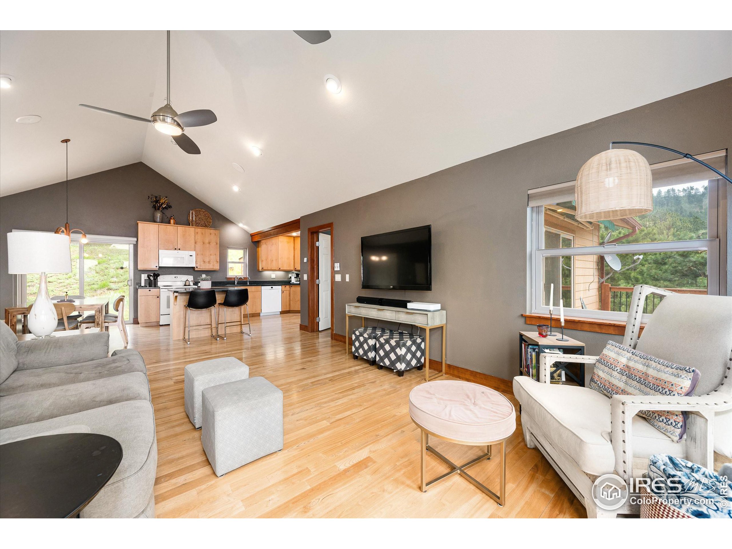 10435 Roan Mountain Road Bellvue, CO 80512 - Photo 10 of 40