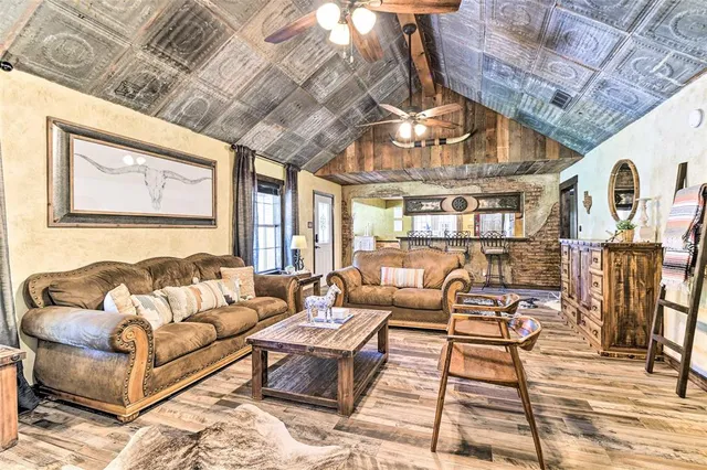 $2,499,900 | 3112 Sunset School Road, Sunset, TX 76270