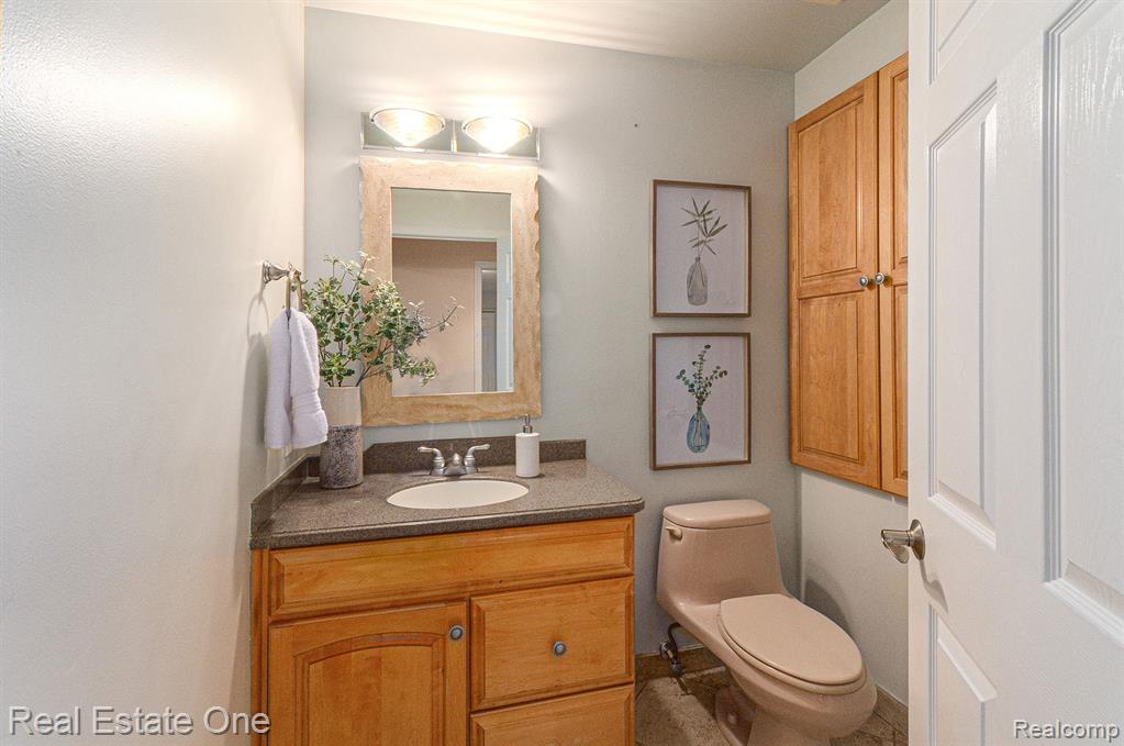 41454 Chattman Street Novi, MI 48375 - Photo 10 of 19
