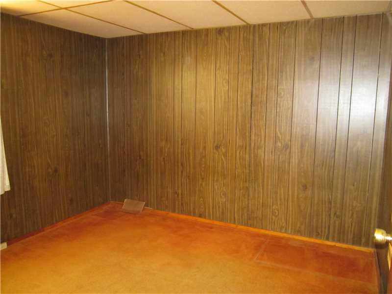 14 Burger Road Cheswick, PA 15024 - Photo 7 of 11 Bedroom.