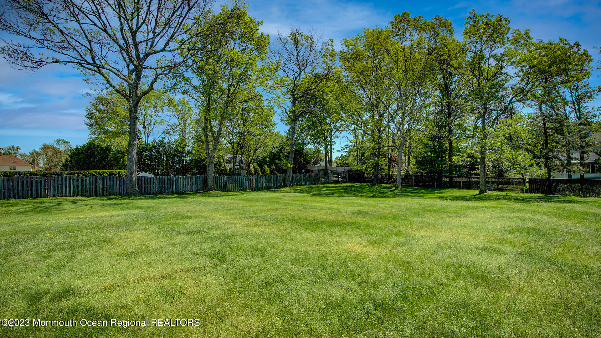 51 Templar Road Manalapan, NJ 07726 - Photo 5 of 8 DSC00564And8more