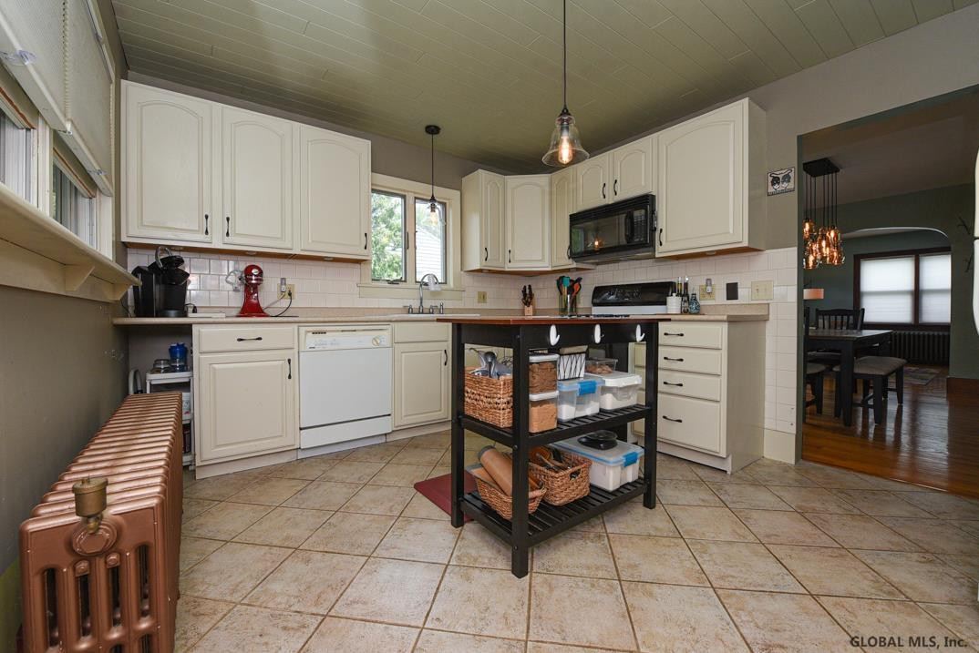 85 Hillcrest Road Colonie, NY 12110 - Photo 11 of 21 Photo 11