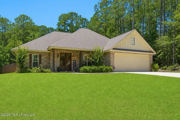$379,500 | 65 Stonegate Drive, Hattiesburg, MS 39402