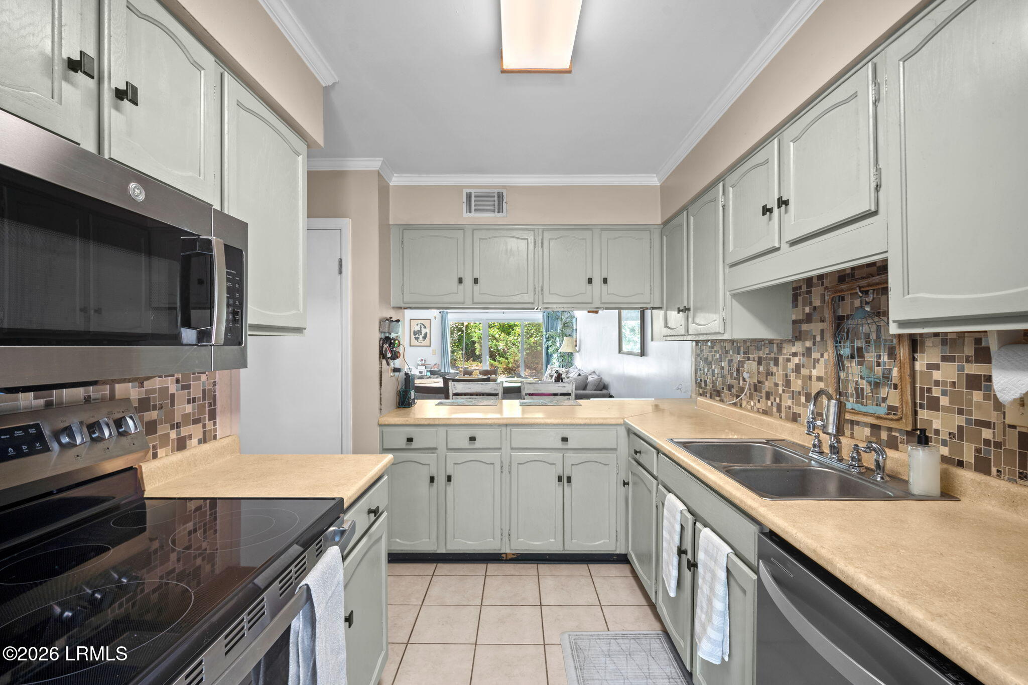 4 Battery Lane Beaufort, SC 29902 - Photo 13 of 28 4-web-or-mls-4_17-04