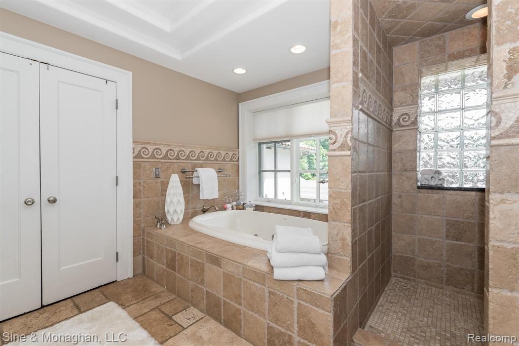 1040 Devonshire Road Grosse Pointe Park, MI 48230 - Photo 38 of 95