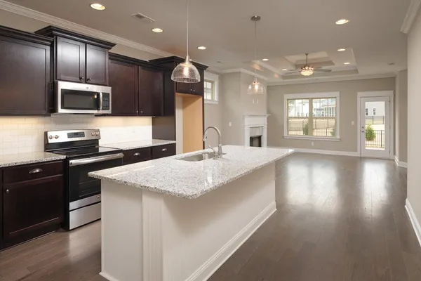 $394,900 | 8242 Roy Lane, Ooltewah, TN 37363