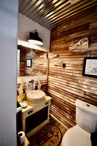 a bathroom with a sink and a toilet