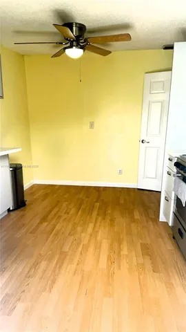 $1,400 | 3715 Northwest 194th Street, Miami Gardens, FL 33055