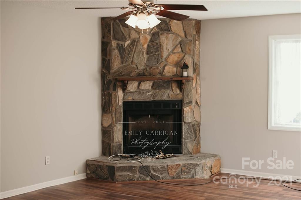 8800 Hambright Road Huntersville, NC 28078 - Photo 2 of 21 Gallery Image 2