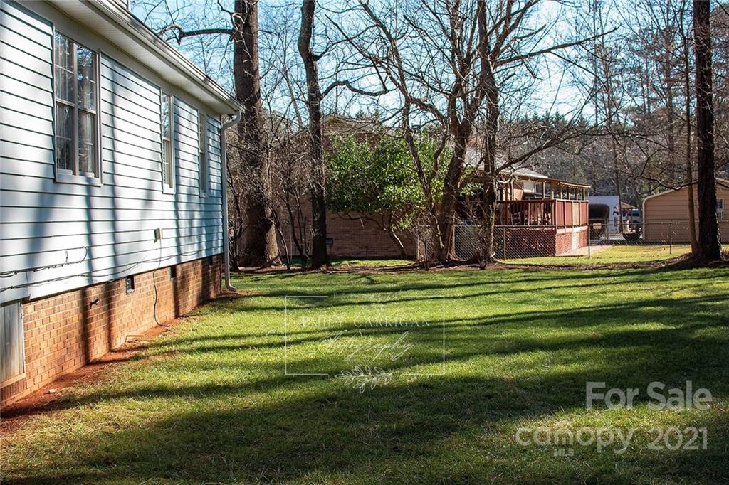 8800 Hambright Road Huntersville, NC 28078 - Photo 17 of 21 Gallery Image 17