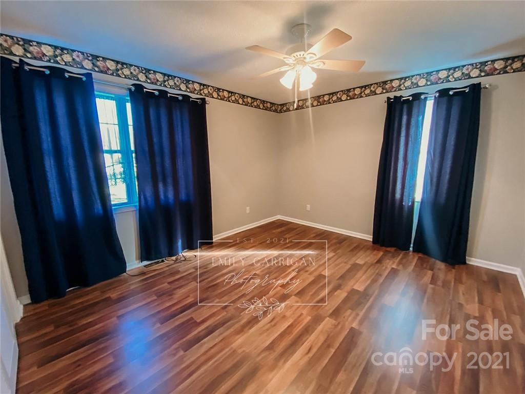 8800 Hambright Road Huntersville, NC 28078 - Photo 6 of 21 Gallery Image 6
