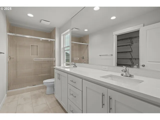 $824,960 | 17224 Southwest Wapato Is Drive, Sherwood, OR 97140