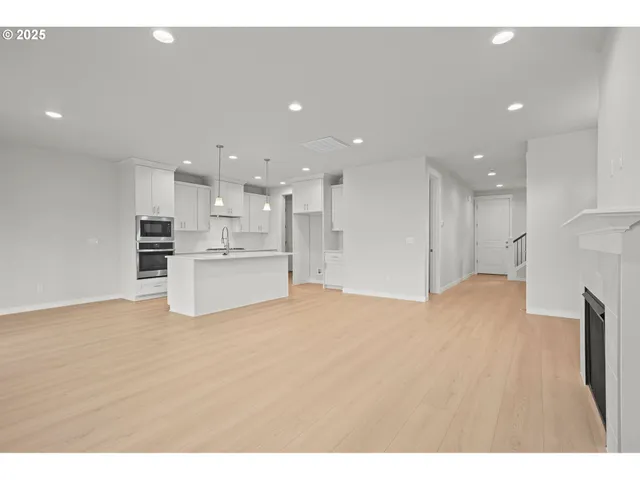 $824,960 | 17224 Southwest Wapato Is Drive, Sherwood, OR 97140