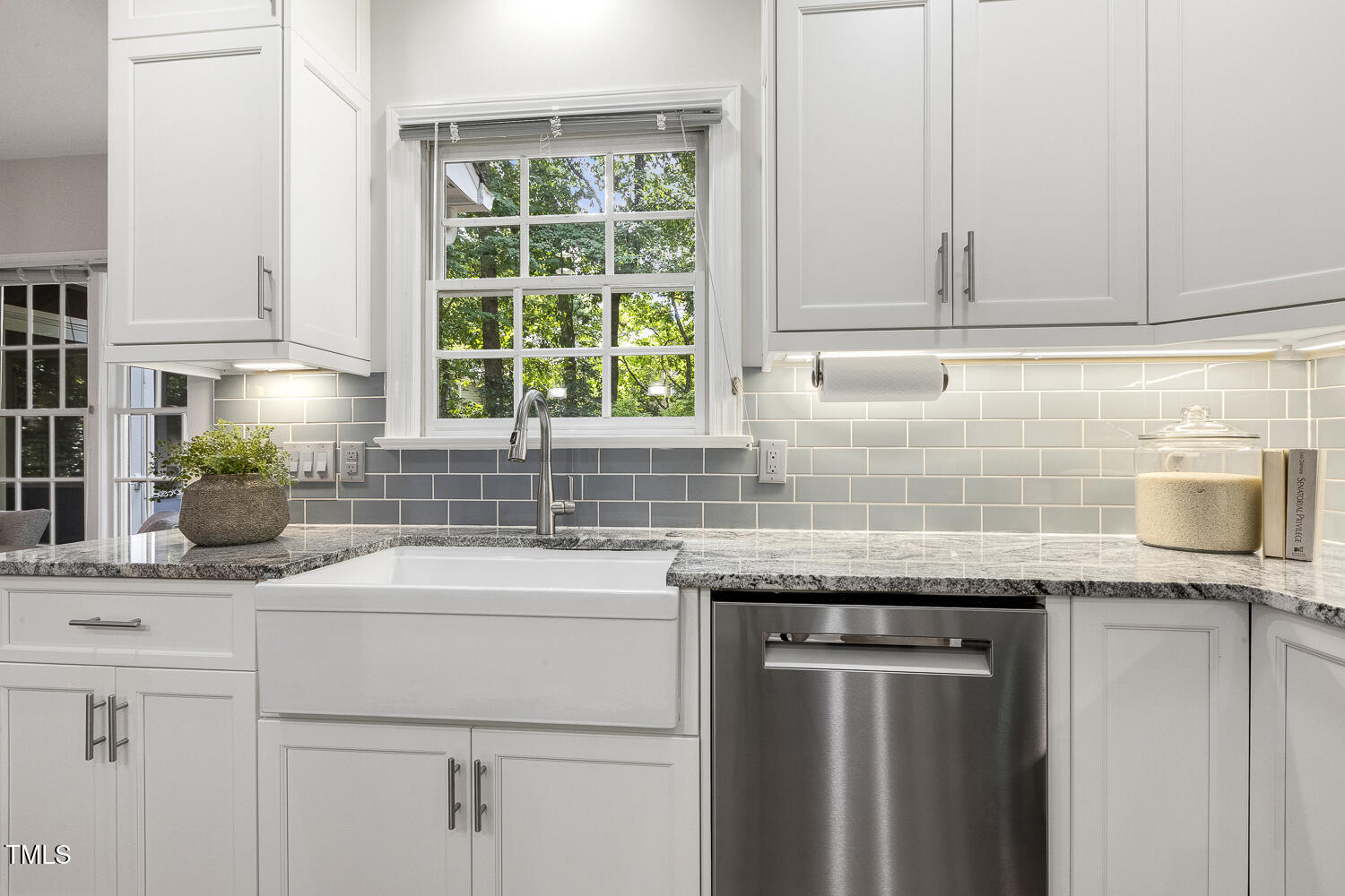 110 Felspar Way Cary, NC 27518 - Photo 18 of 71 026