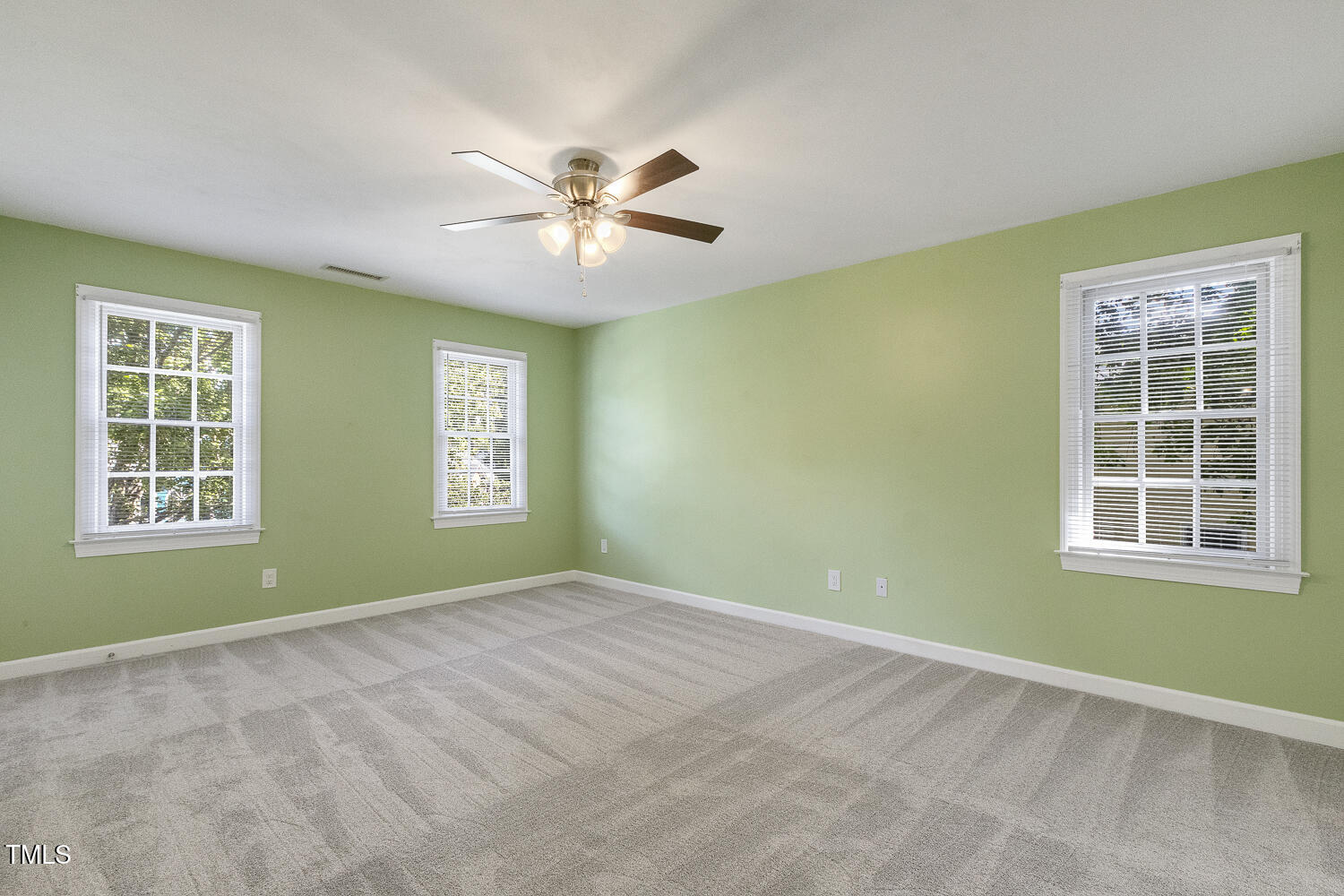 110 Felspar Way Cary, NC 27518 - Photo 26 of 71 038