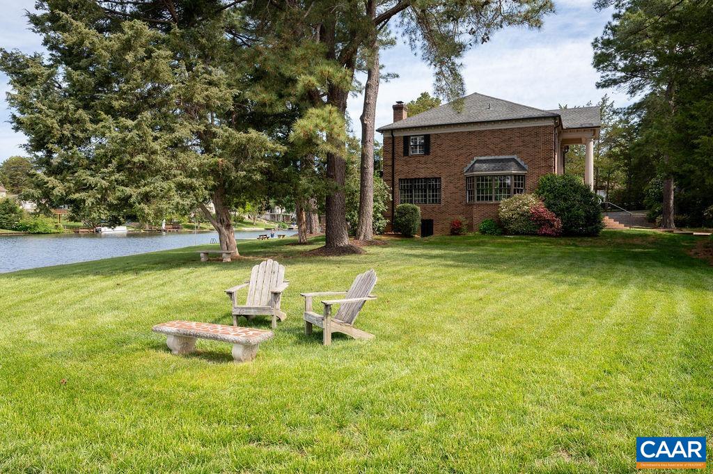 25 Bolling Circle Palmyra, VA 22963 - Photo 32 of 45 a view of a patio with a yard