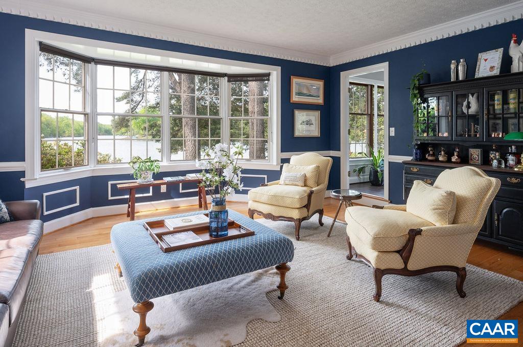 25 Bolling Circle Palmyra, VA 22963 - Photo 8 of 45 a living room with furniture and a large window