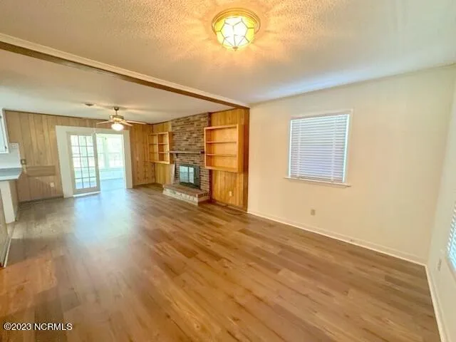 $1,995 | 130 Park Avenue, Southport, NC 28461