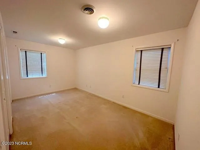 $1,995 | 130 Park Avenue, Southport, NC 28461