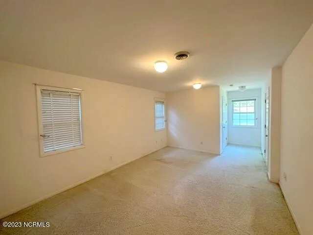 $1,995 | 130 Park Avenue, Southport, NC 28461