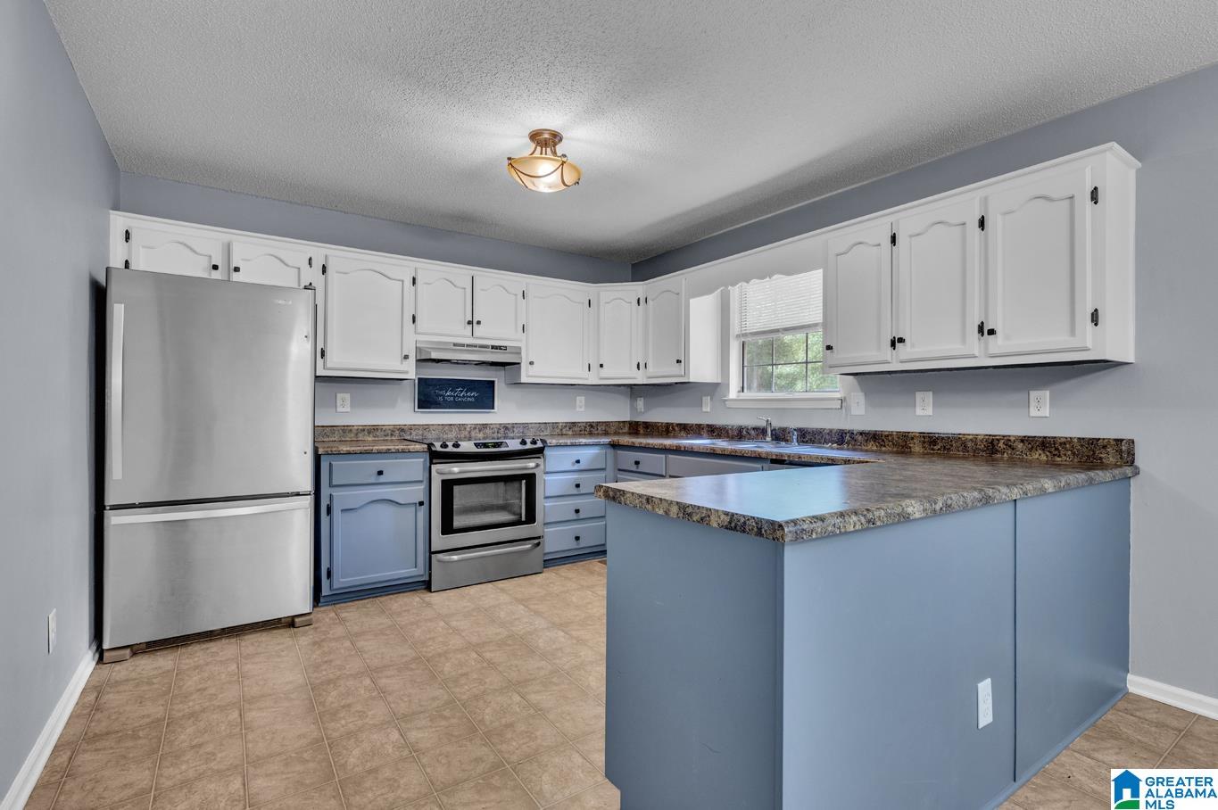6266 Spring Hollow Road Gardendale, AL 35071 - Photo 8 of 30 Gallery Image 8