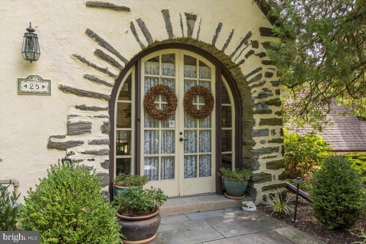 25 Deaver Road Wyncote, PA 19095 - Photo 3 of 51