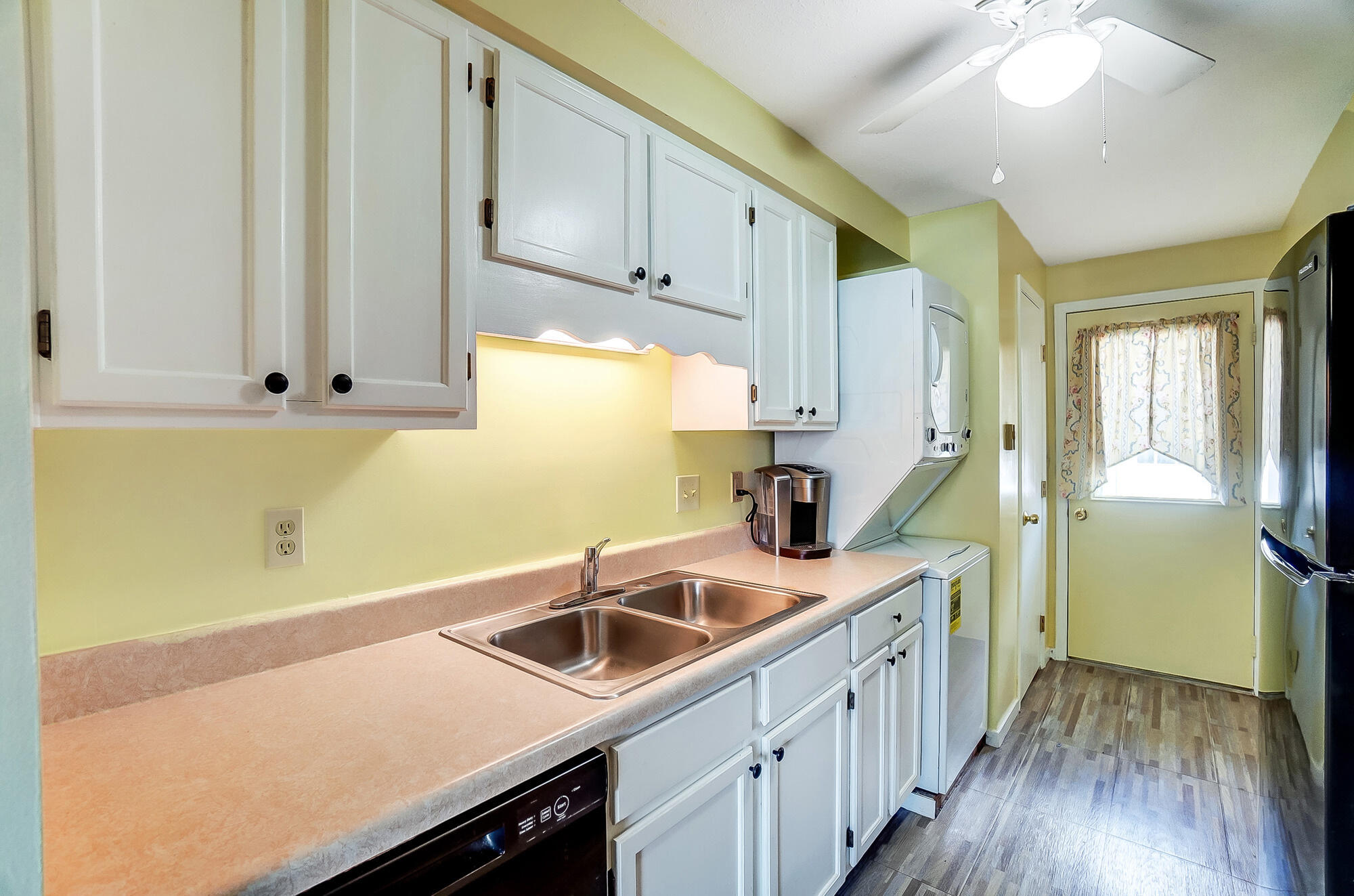 1054 Cheyenne Avenue Springfield, OH 45503 - Photo 9 of 19