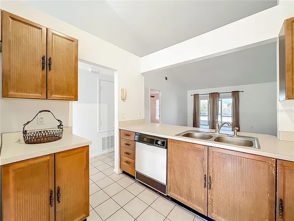 $279,900 | 9467 Lake Lotta Circle, Gotha, FL 34734