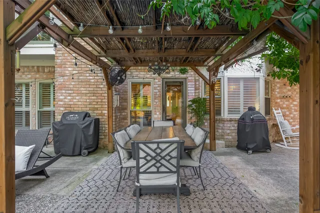 $629,000 | 9622 Fenchurch Drive, Spring, TX 77379