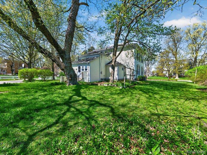 403 Lake Street Howell, MI 48843 - Photo 54 of 71