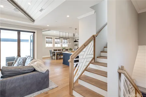 $3,249,000 | 715 2nd Street, Hermosa Beach, CA 90254