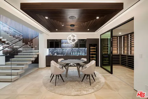 $23,500,000 | 8116 Laurel View Drive, Los Angeles, CA 90069