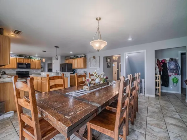 $745,900 | 61 Jefferson Road, Wheatland, WY 82201