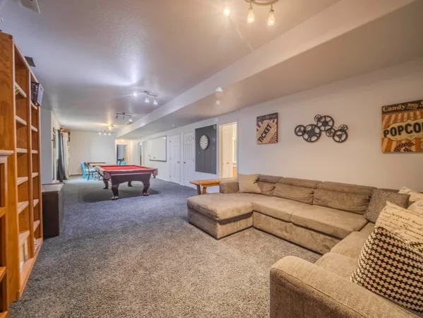 $745,900 | 61 Jefferson Road, Wheatland, WY 82201