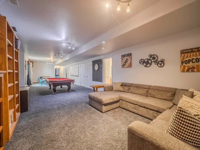 $745,900 | 61 Jefferson Road, Wheatland, WY 82201