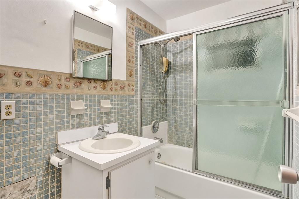 632 Southwest 8th Street Hallandale Beach, FL 33009 - Photo 30 of 67