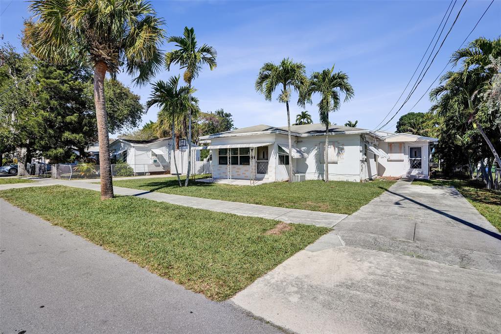 632 Southwest 8th Street Hallandale Beach, FL 33009 - Photo 3 of 67