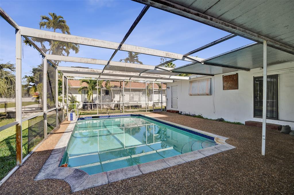 632 Southwest 8th Street Hallandale Beach, FL 33009 - Photo 6 of 67