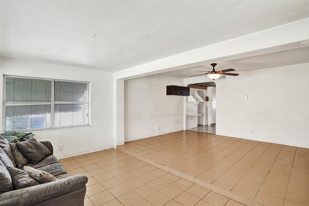 632 Southwest 8th Street Hallandale Beach, FL 33009 - Photo 7 of 67