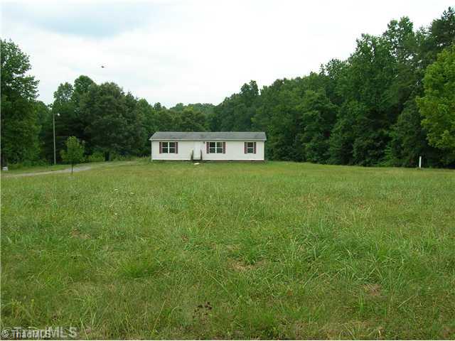 4010 Shoals Road East Bend, NC 27018 - Photo 1 of 9 Exterior Front.