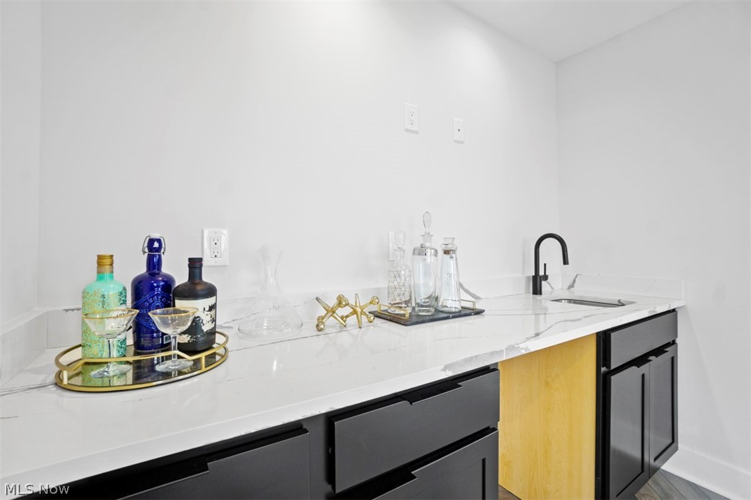 2291 West 19th Street Cleveland, OH 44113 - Photo 36 of 47 Fourth Floor Lounge wet bar