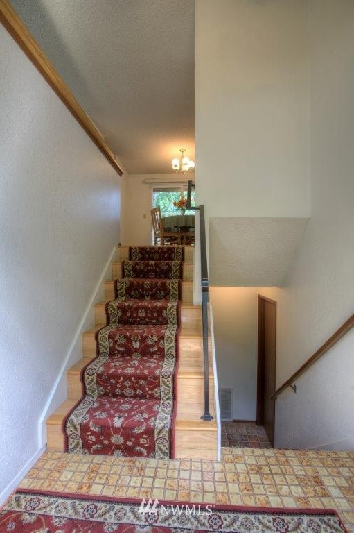 17640 152nd Place Southeast Renton, WA 98058 - Photo 3 of 23 Gallery Image 3