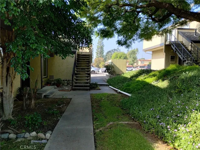a view of entryway and hall