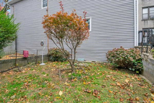 $575,000 | 3005 Bronxwood Avenue | Olinville