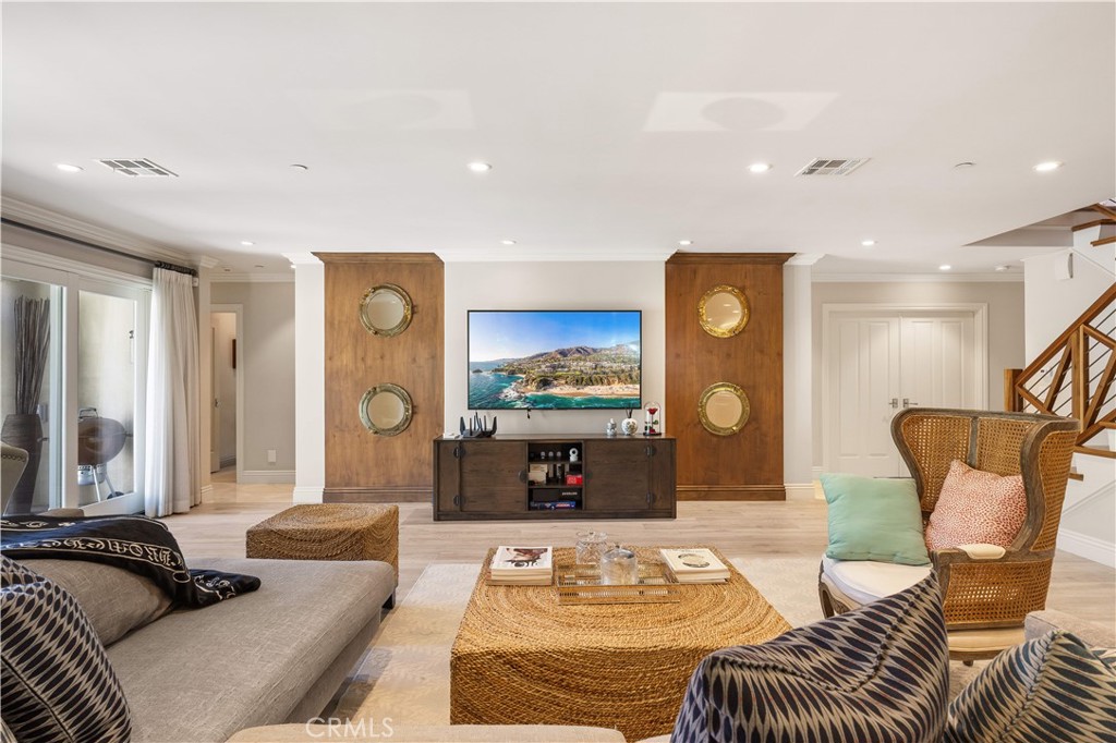 1486 Wembley Road San Marino, CA 91108 - Photo 26 of 34