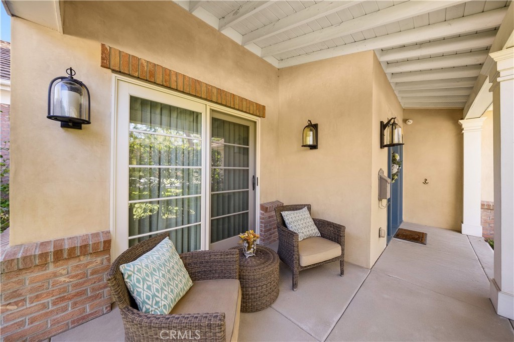 1486 Wembley Road San Marino, CA 91108 - Photo 3 of 34