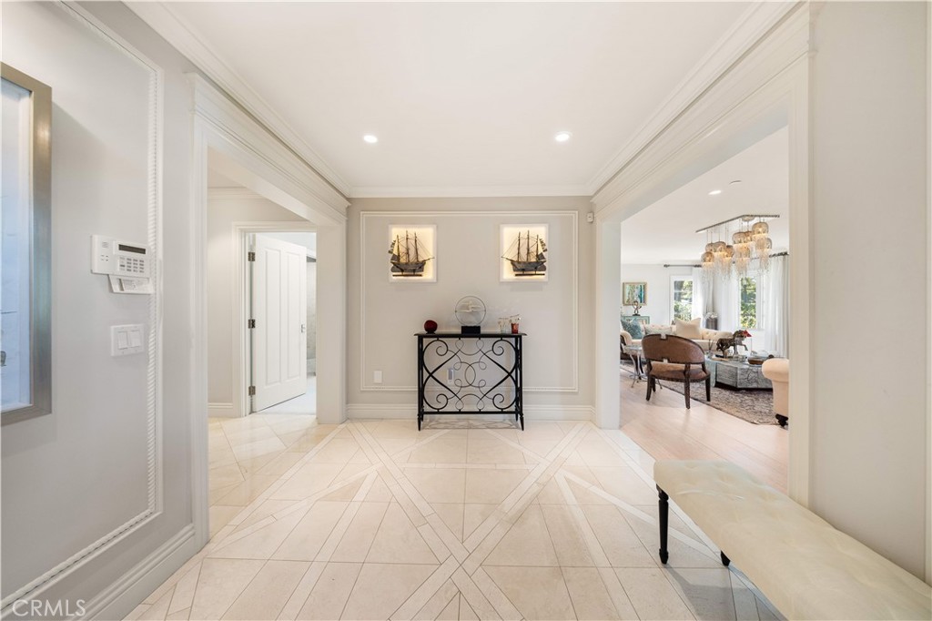 1486 Wembley Road San Marino, CA 91108 - Photo 6 of 34