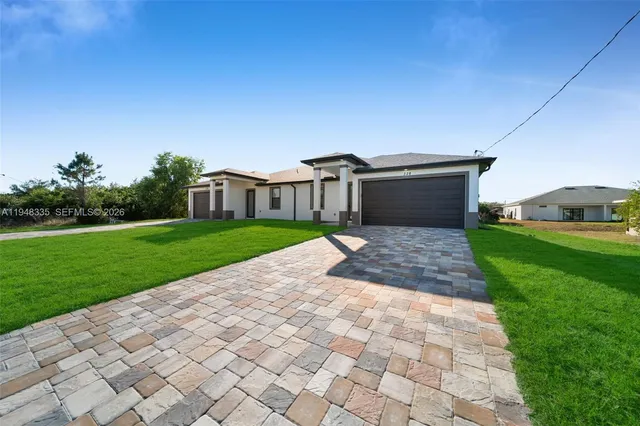 $2,000 | 328 Gordon Avenue South, Unit 328, Lehigh Acres, FL 33973