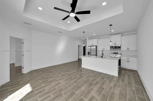 $2,000 | 328 Gordon Avenue South, Unit 328, Lehigh Acres, FL 33973